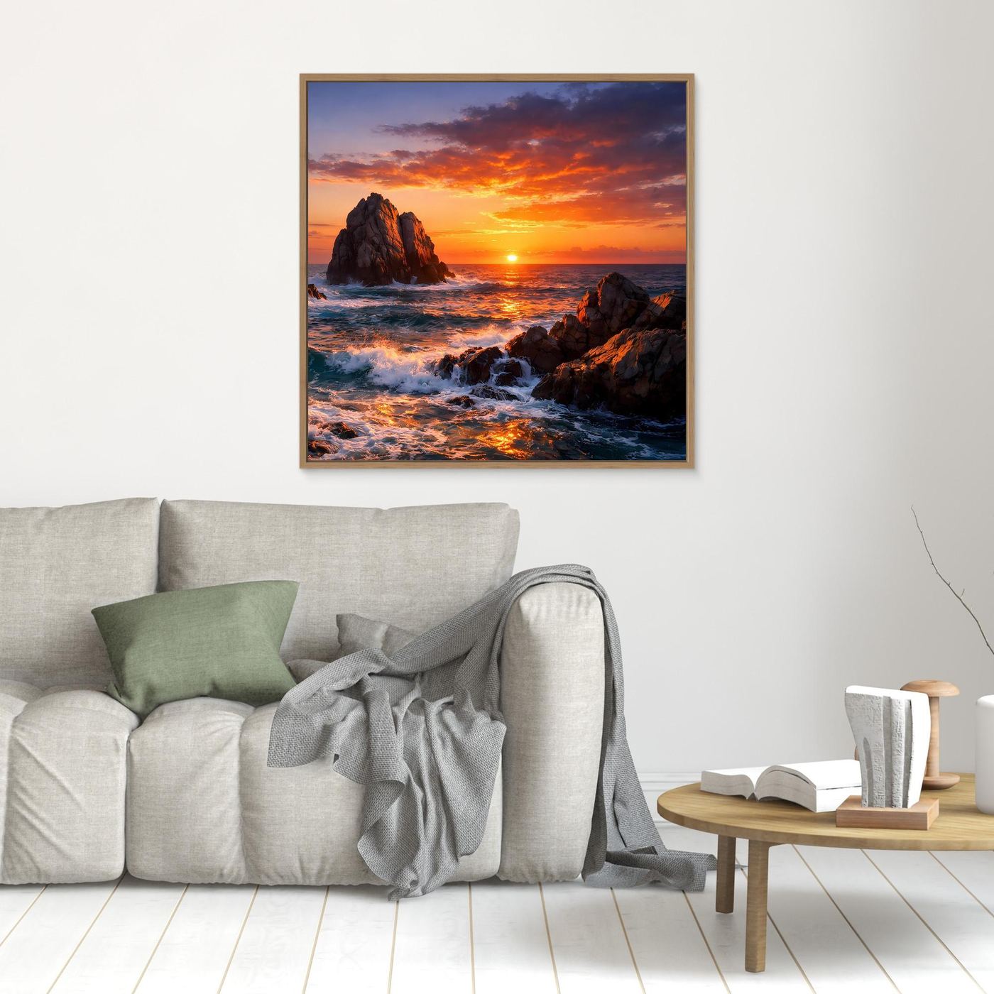 Kleines gerahmtes Leinwandbild: Sonnenuntergang am Meer mit Felsen und Wellen
