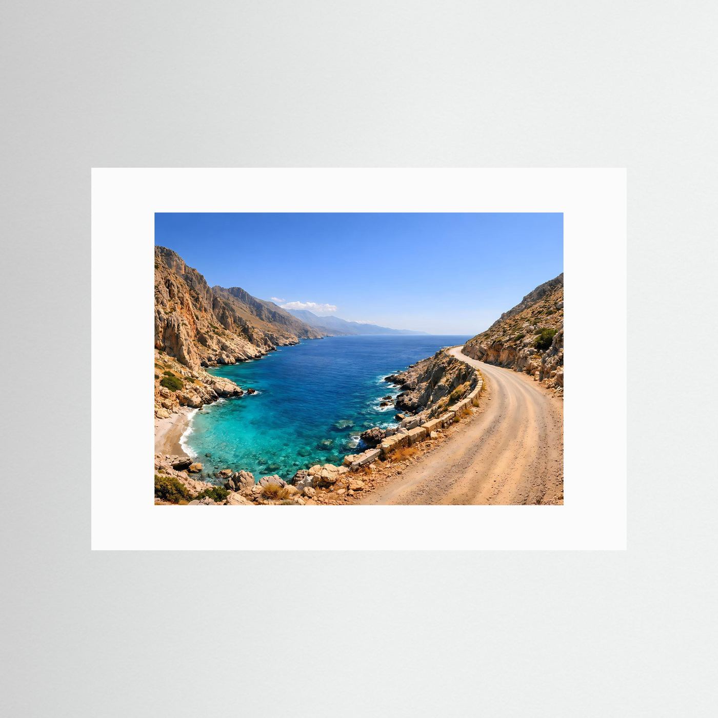 Malerische Küstenstraße am Türkisfarbenen Meer | Mediterranes Panorama & Natur Poster Querformat