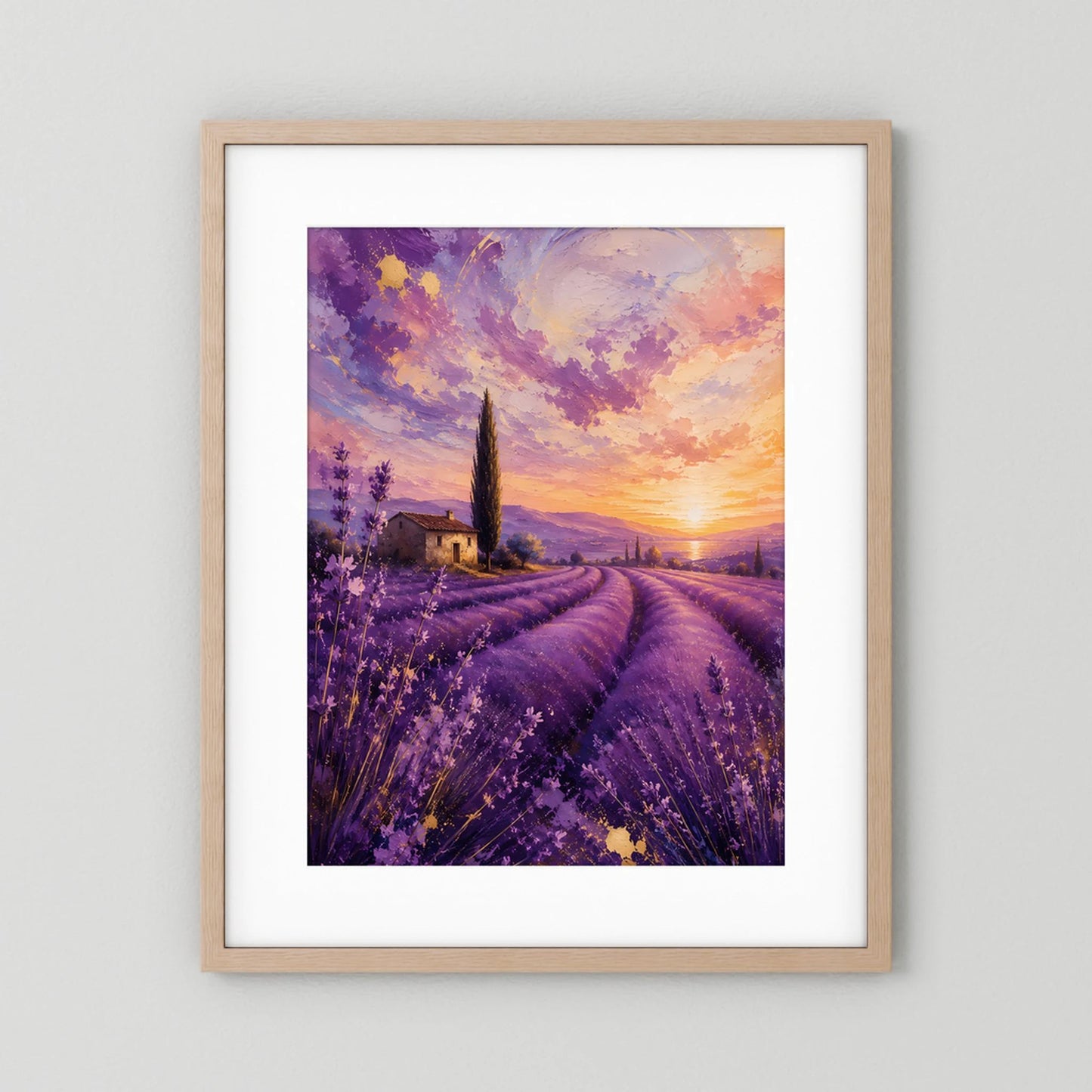 Hochformat-Poster Lavendelfeld bei Sonnenuntergang, violett-gold, hellbrauner Holzrahmen mit weißem Rand