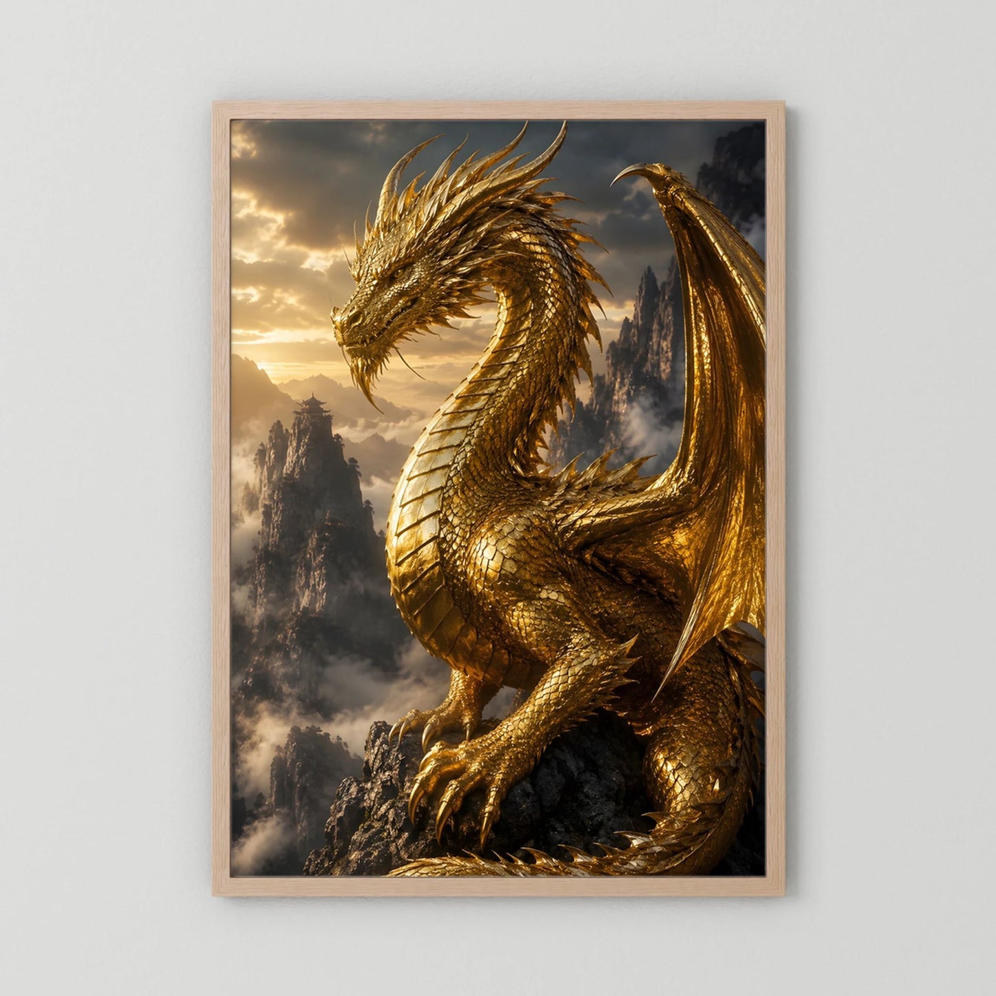 Kunstposter Hochformat mit goldener Drachenillustration, Holzrahmen hellbraun