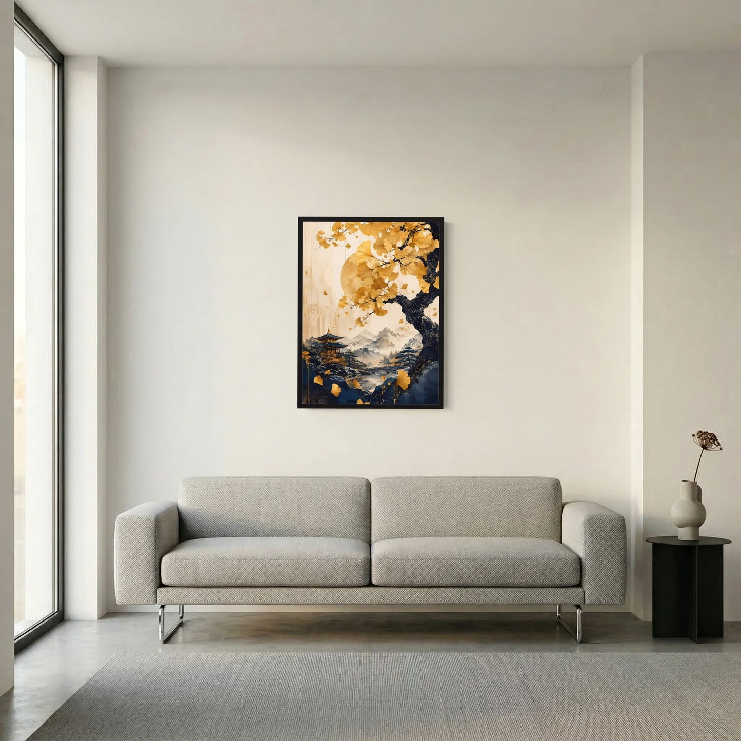 Hochformat-Poster im schwarzen Rahmen mit goldenem Ginkgobaum und Bergpanorama