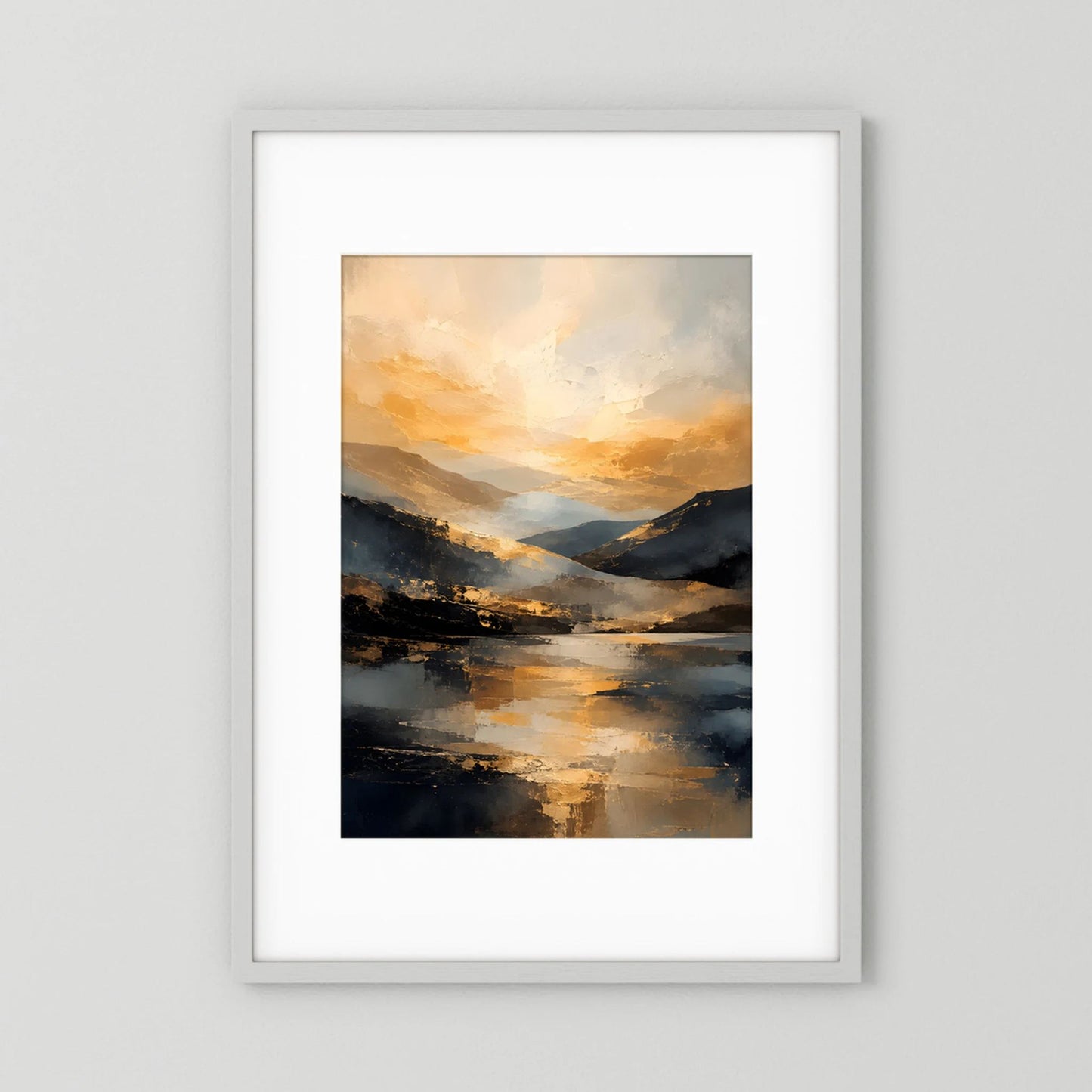 Hochformat-Kunstposter: abstrakte Berglandschaft, goldener Himmel, dunkle Hügel, cremefarbene Lichter.