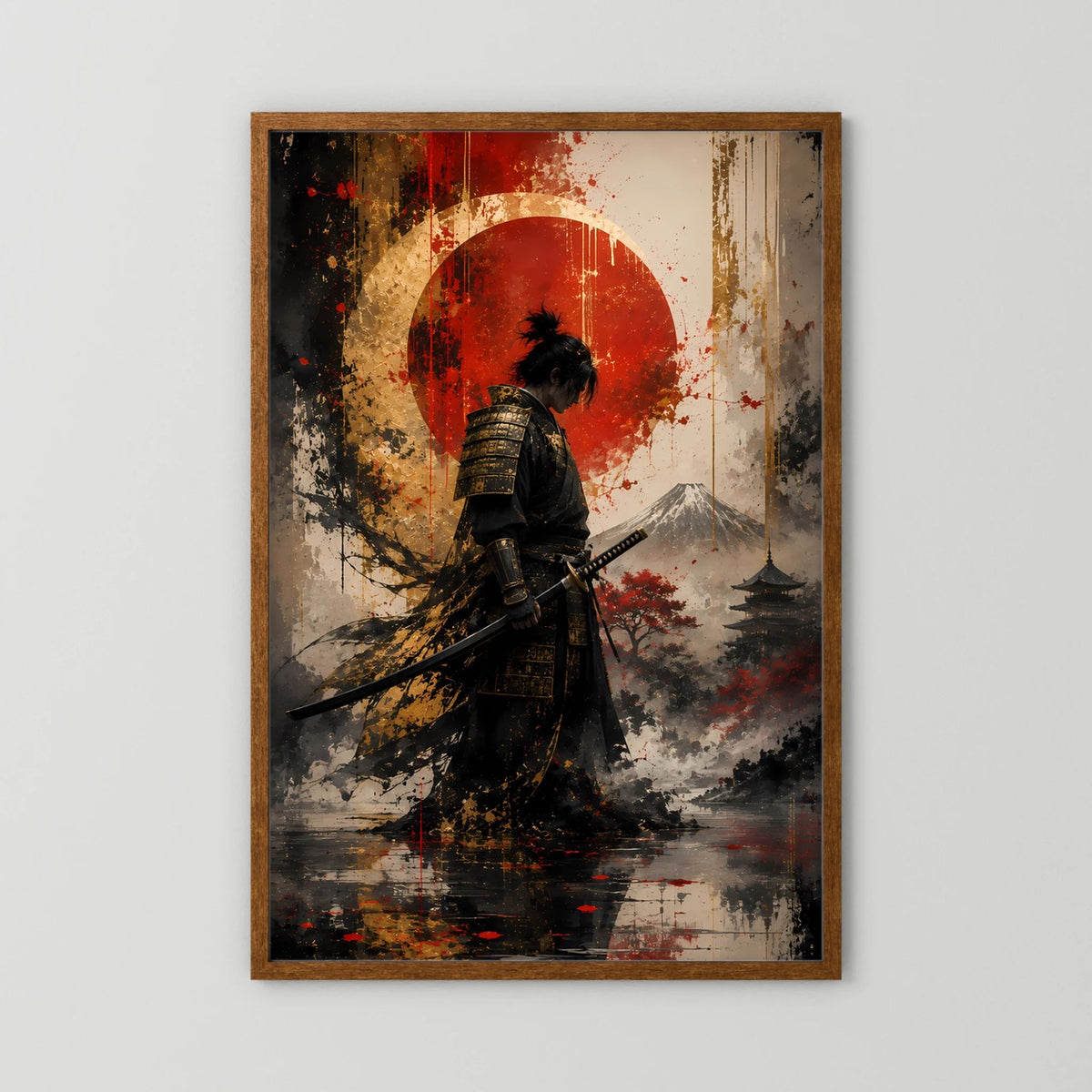 Samurai-Kunstposter mit Katana vor roter Sonne, brauner Rahmen, Hochformat