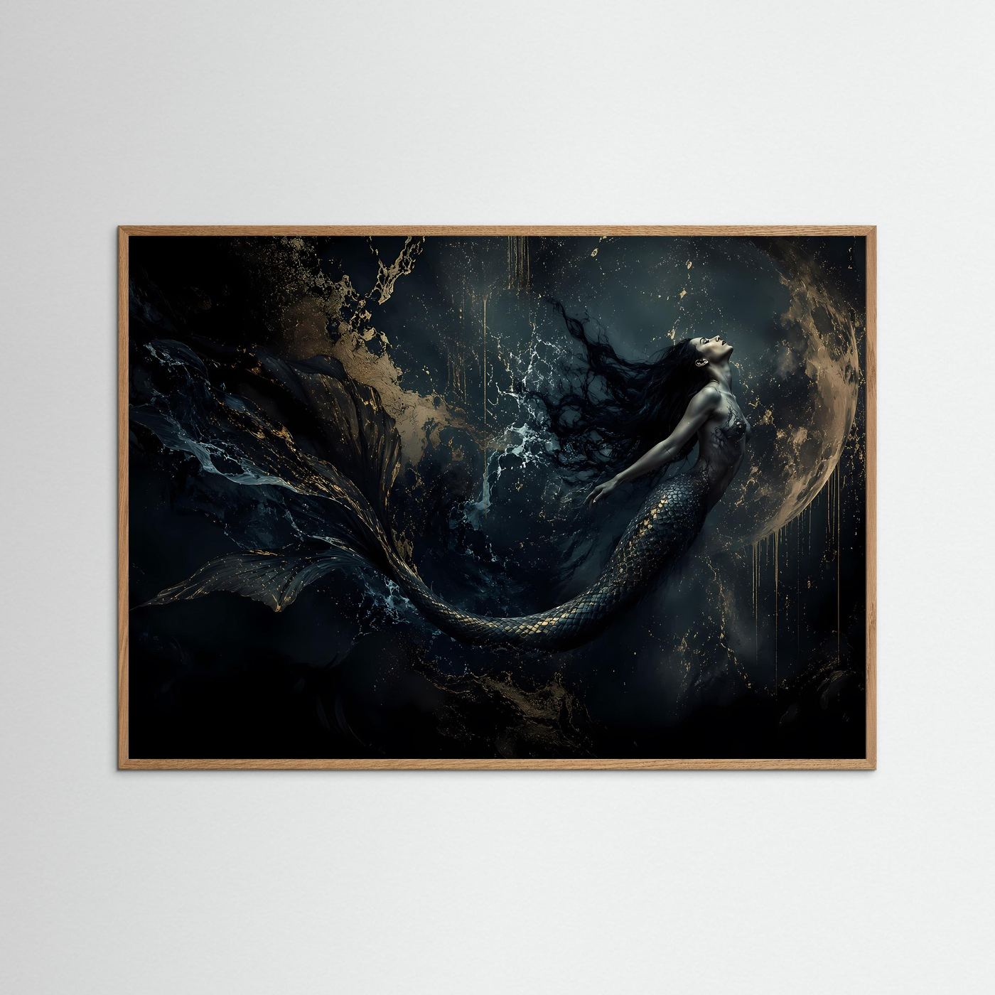 Mystische Meerjungfrau im Mondschein | Abstraktes Fantasy Poster in Schwarz & Gold | Edles Wandbild Querformat