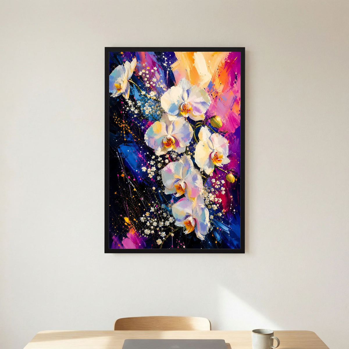 Poster mit abstrakten weißen Orchideen in Pink, Blau und Gold, schwarzer Rahmen