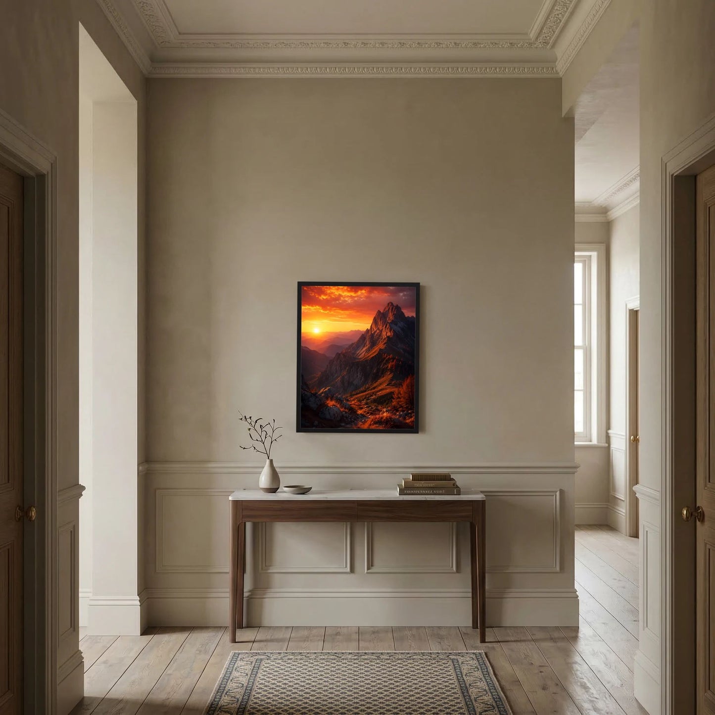 Hochformat-Poster mit Berglandschaft im Sonnenuntergang, schwarzer Rahmen