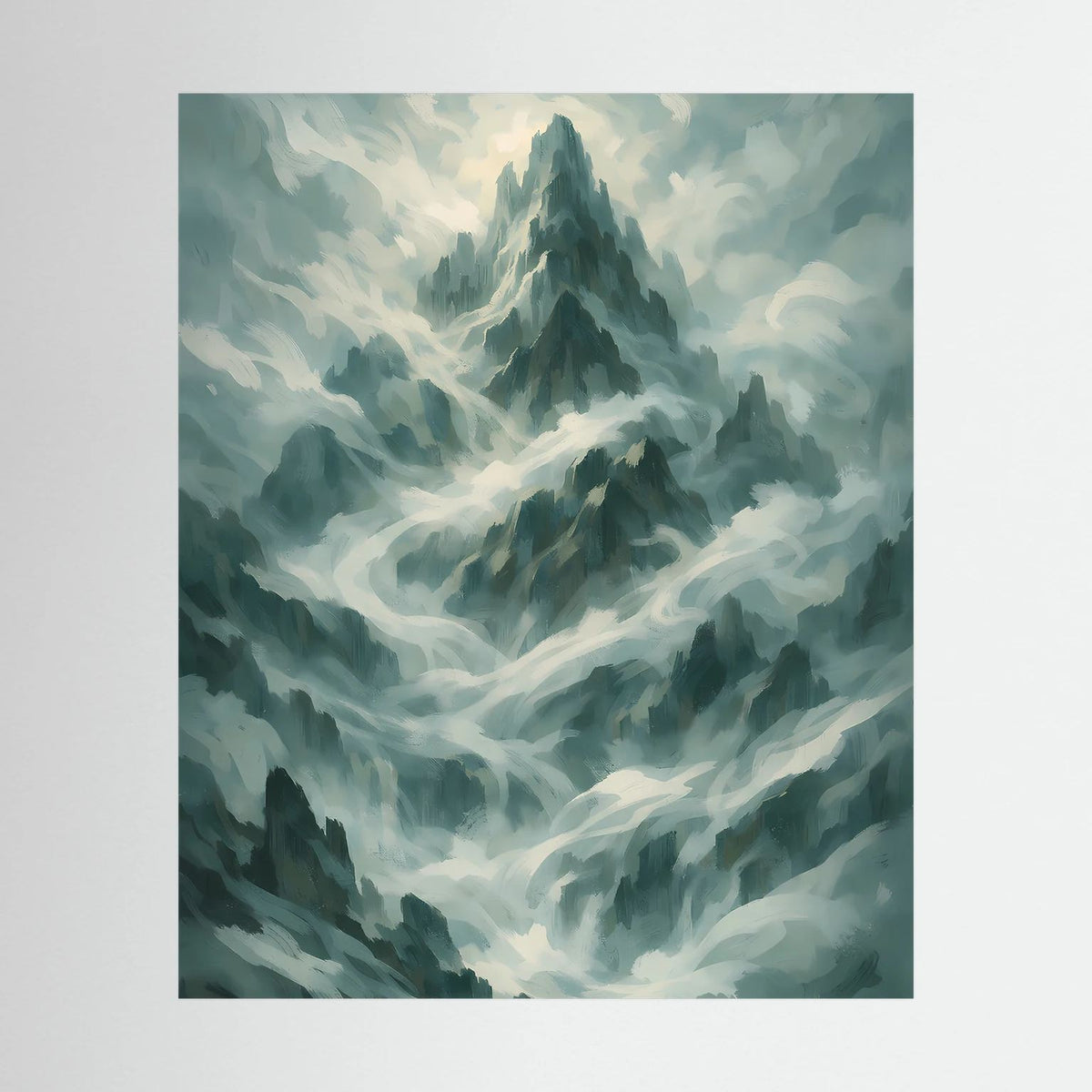 Hochformatiges Wandposter mit grünen und grauen Fantasiebergen im Nebel