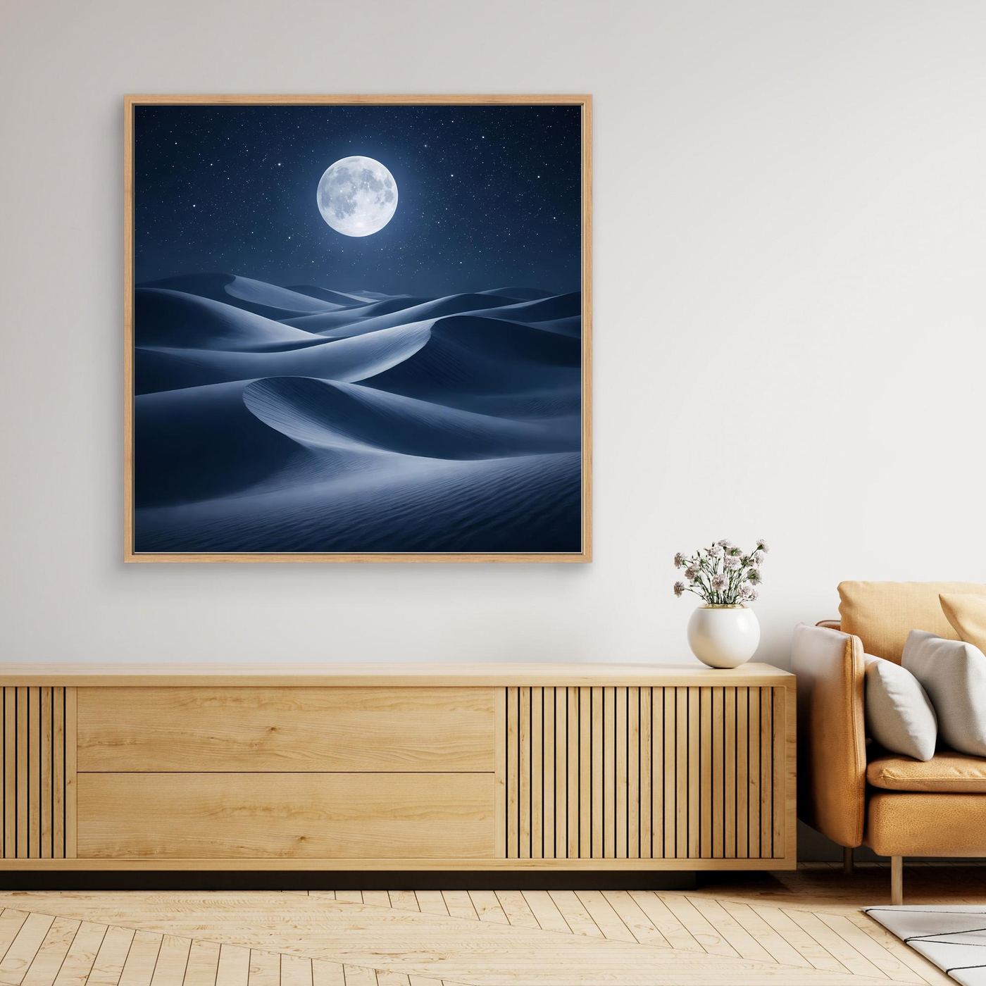 Leinwandbild mit Holzrahmen: Vollmond über Wüstendünen im Nachtblau.