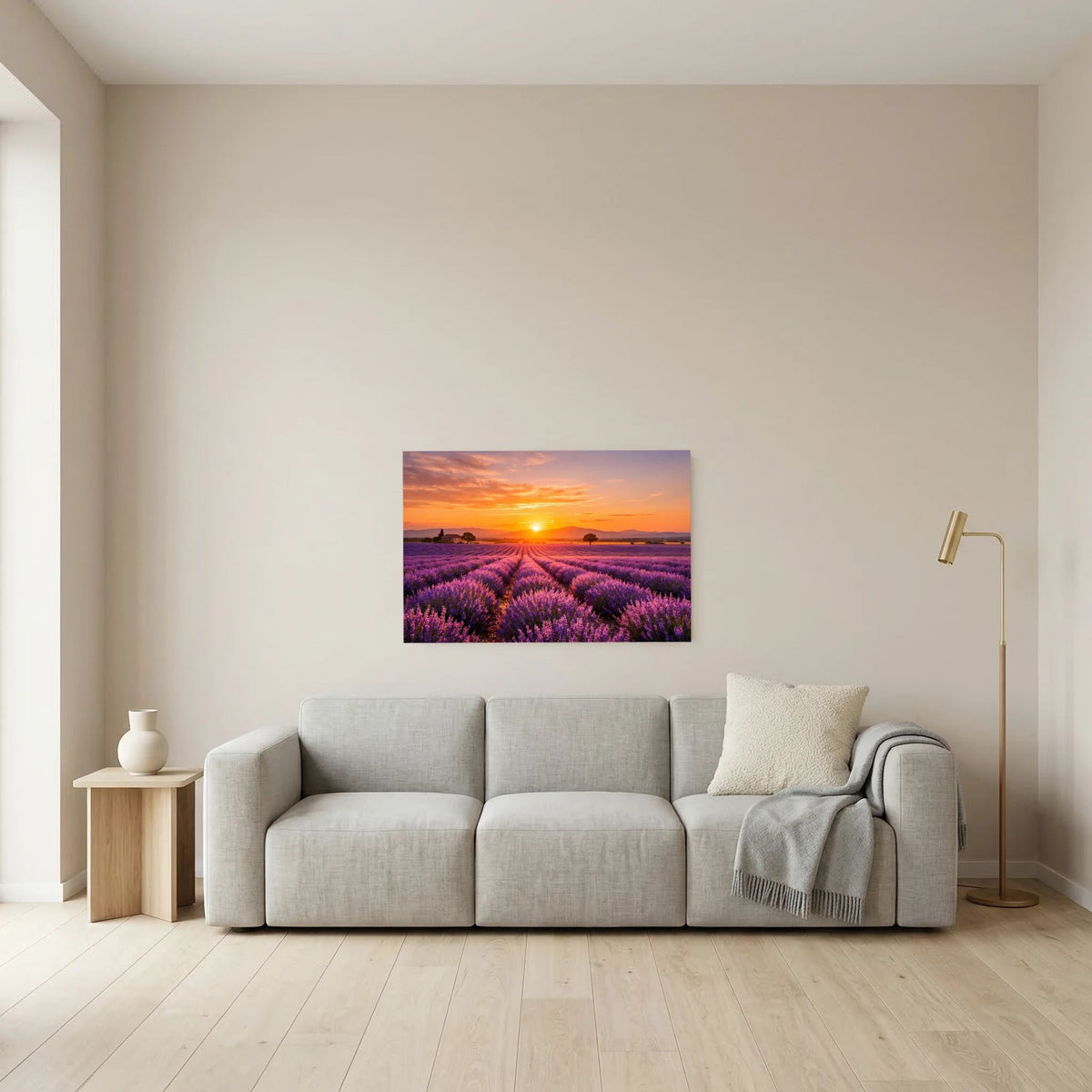 Wandbild mit Lavendelfeld und untergehender Sonne, an der Wohnwand