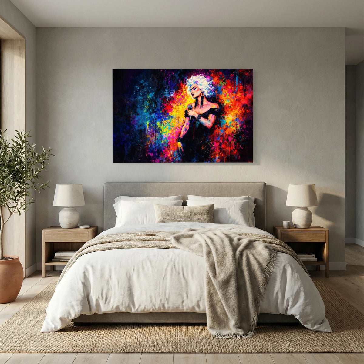 Wandbild mit Sängerin und Mikrofon, farbige Pop-Art-Wirbel, rechteckig im Querformat.