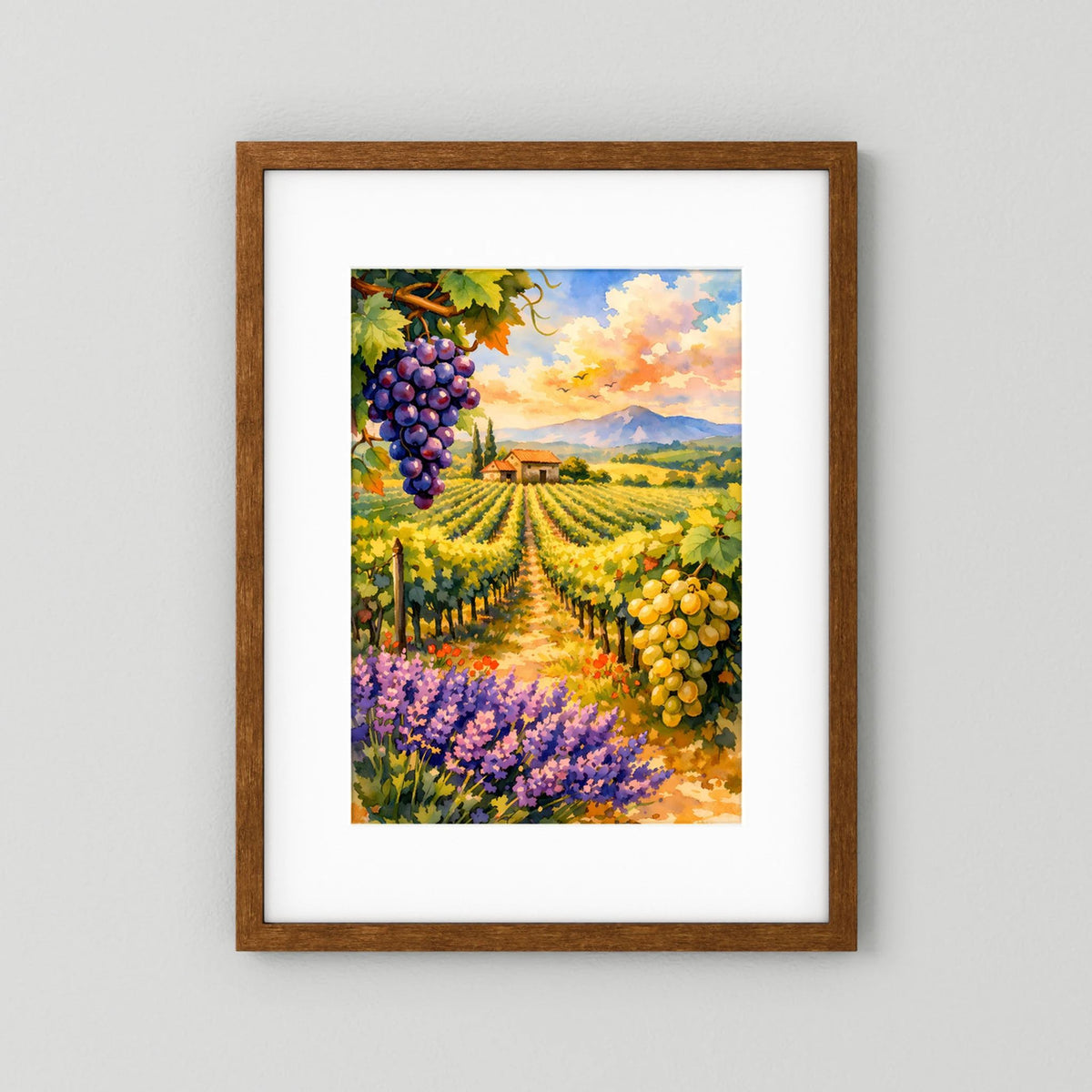 Poster Hochformat mit Weinberg und Lavendel, Trauben, brauner Holzrahmen