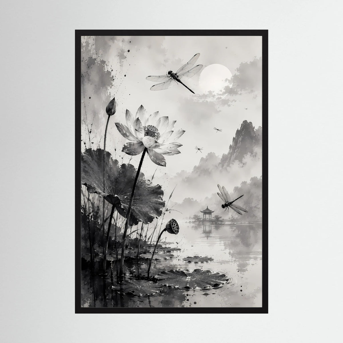 Schwarz gerahmtes Hochformat-Poster mit Lotusblüten und Libellen im Tuschestil