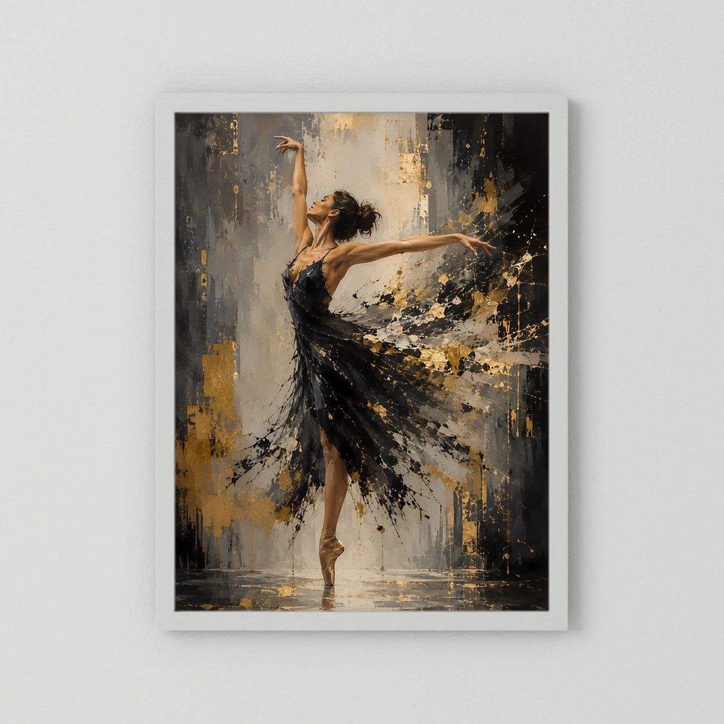 Kunstposter Ballerina in Schwarz und Gold im weißen Rahmen, hochformatig