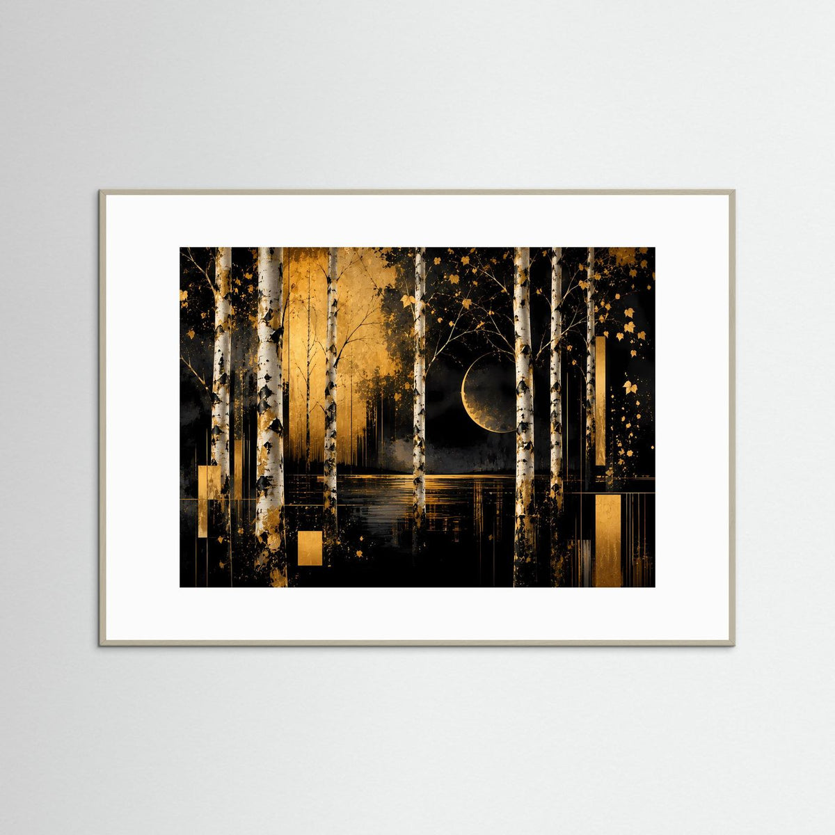 Gerahmtes Poster im Querformat mit abstraktem Wald in Schwarz und Gold, Mondsichel