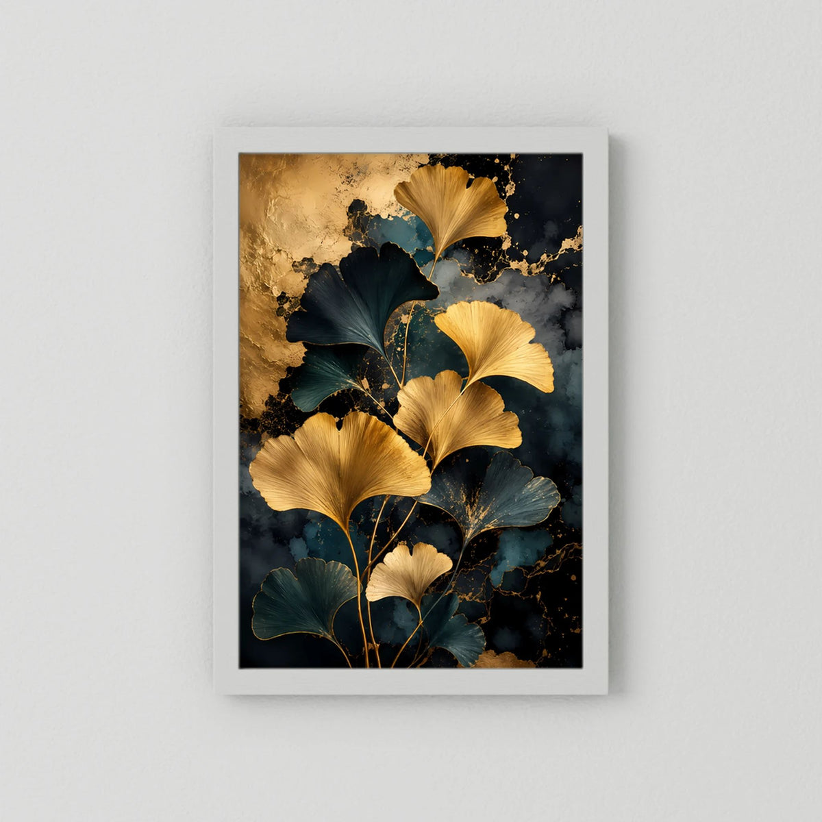 Vertikales Poster mit goldenen Ginkgo-Blättern, dunkelblau, weißer Rahmen