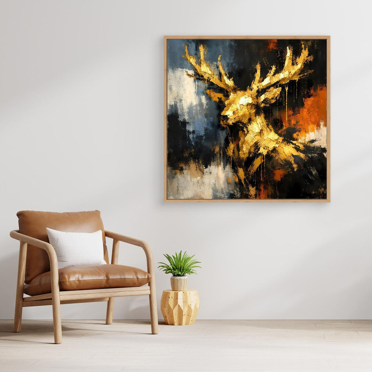 Gerahmtes Leinwand-Wandbild mit goldfarbenem Hirschkopf und Geweih, goldbrauner Holzrahmen