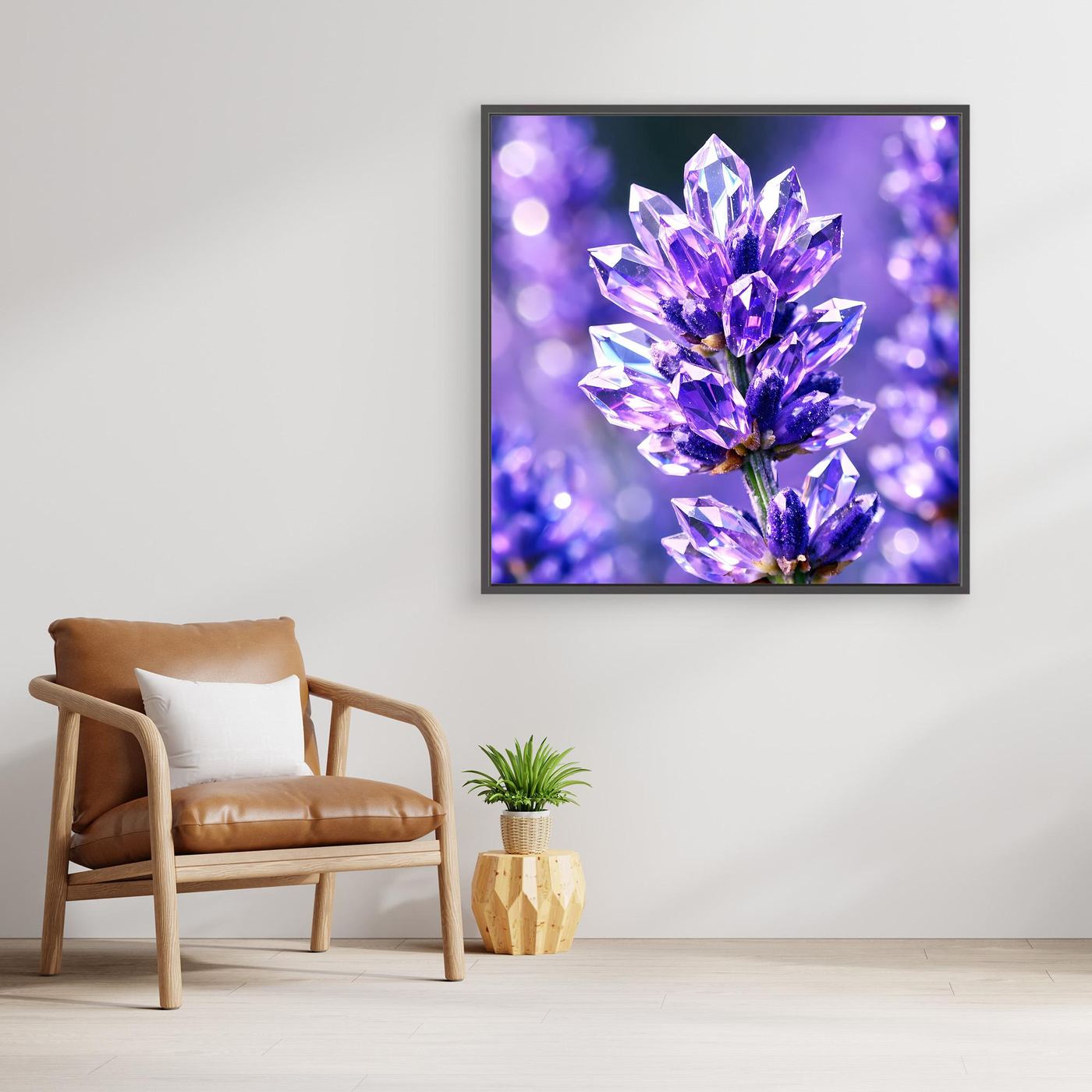 Leinwandbild mit violettem Kristallblüten-Motiv, goldener Rahmen, zentriert