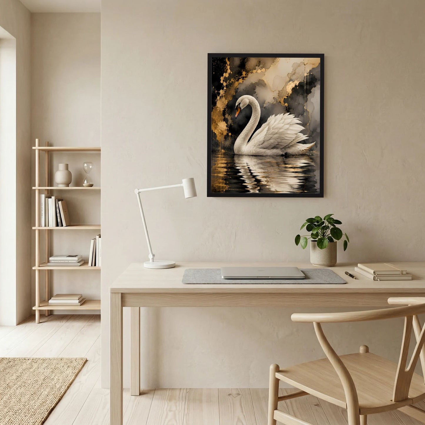 Gerahmtes Wandposter mit weißem Schwan auf goldenem Wasser, Gold-Schwarz Kontrast
