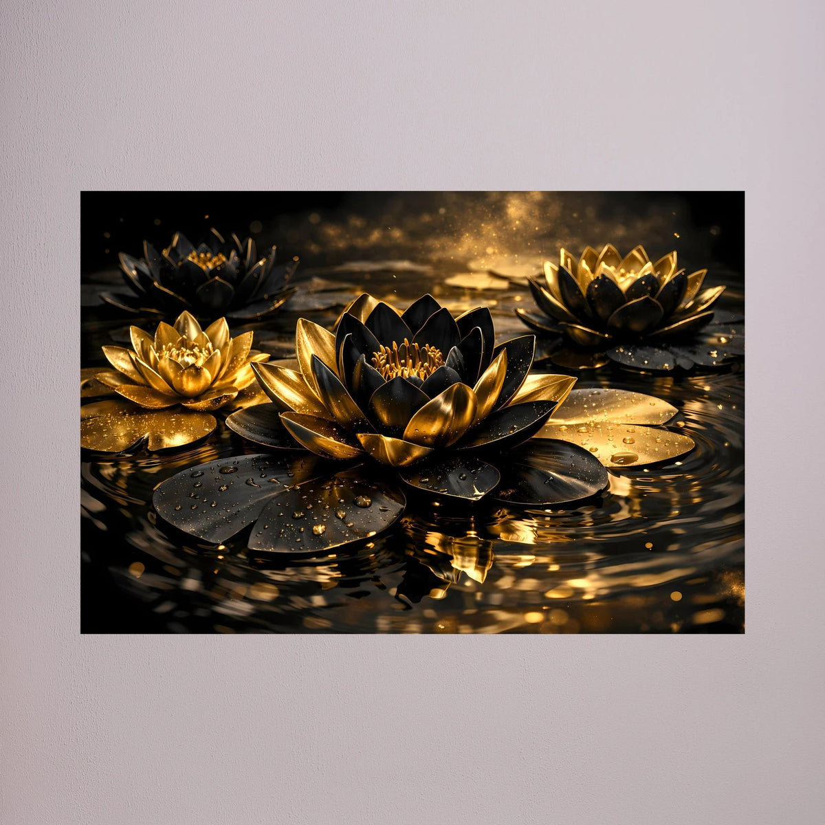 Poster mit Lotusblüten im Wasser, goldfarbene Reflexionen