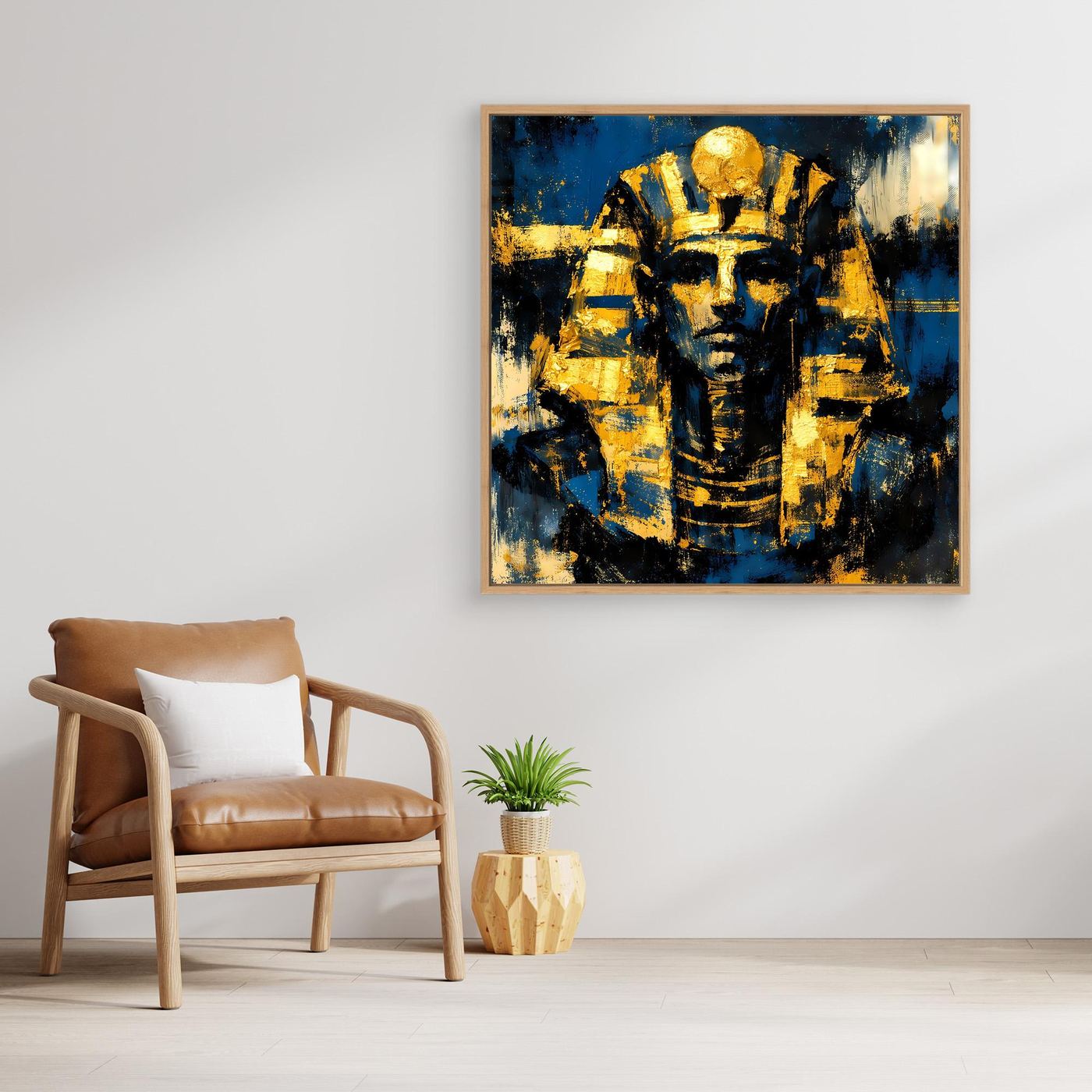 Ägyptisches Leinwandwandbild mit hellem Holzrahmen und Tutanchamun-Porträt in Blau und Gold