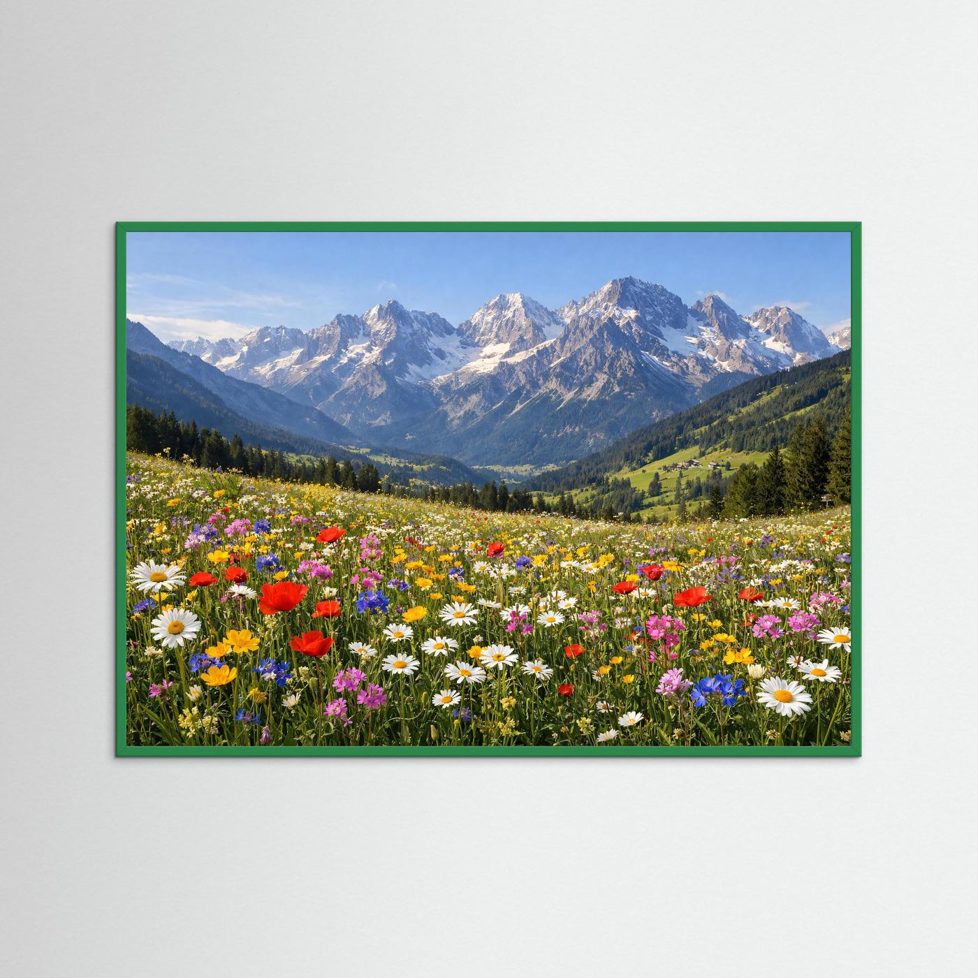 Blumenposter mit Alpenwiese und Bergpanorama, grün gerahmt