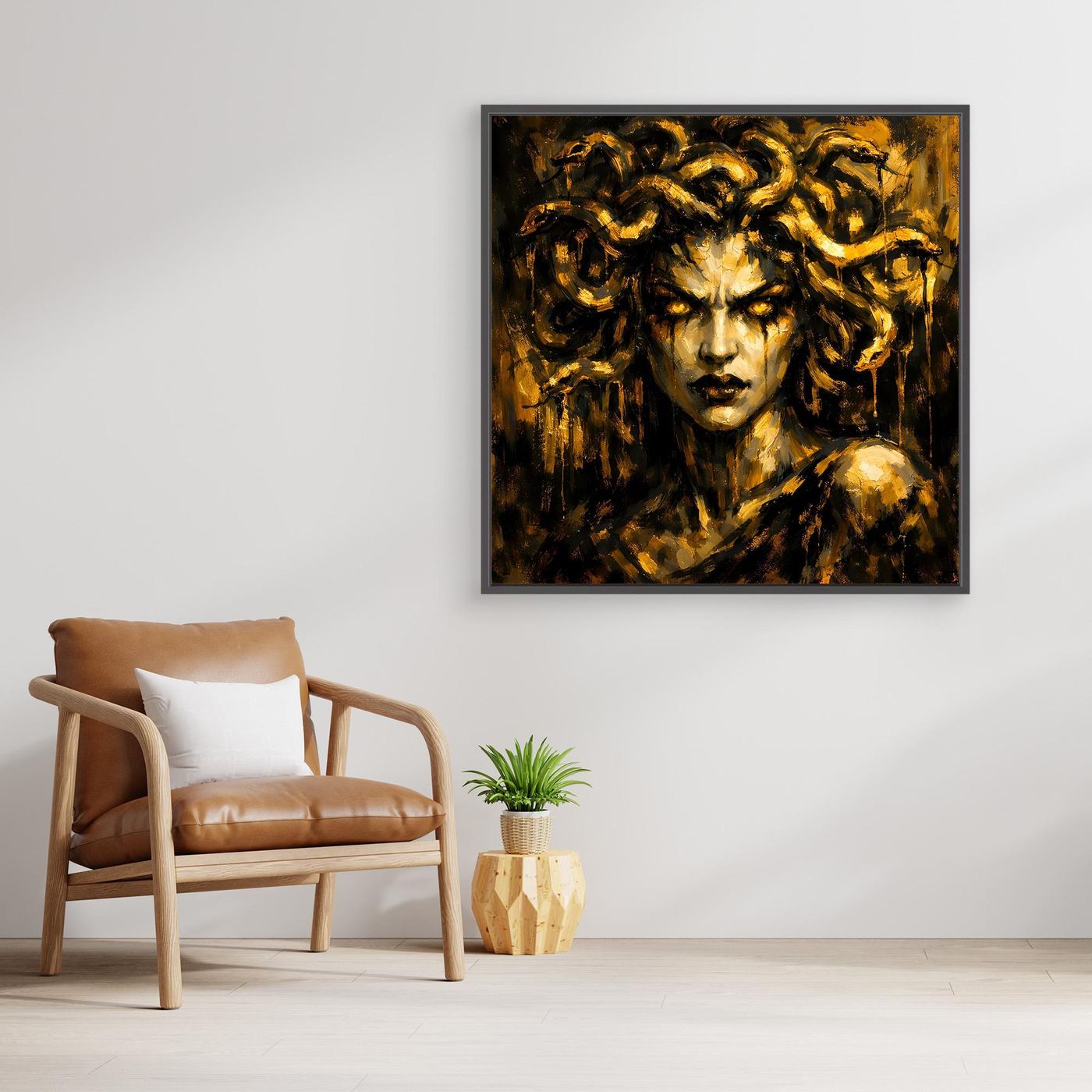 Leinwand Goldene Medusa in düsterer Optik | Modernes Mythologie Wandbild Luxus