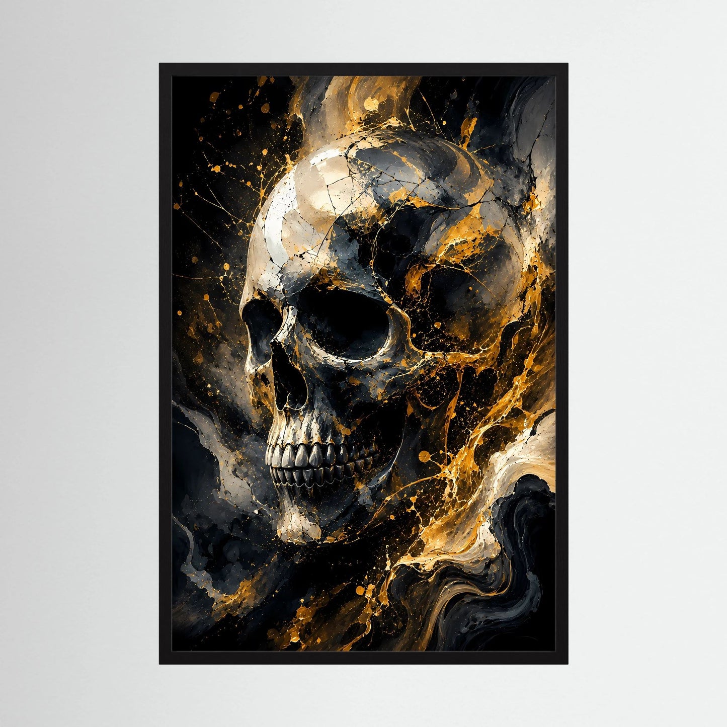 Poster mit Totenkopf-Motiv in Schwarz und Gold, hochkant mit schwarzem Rahmen.