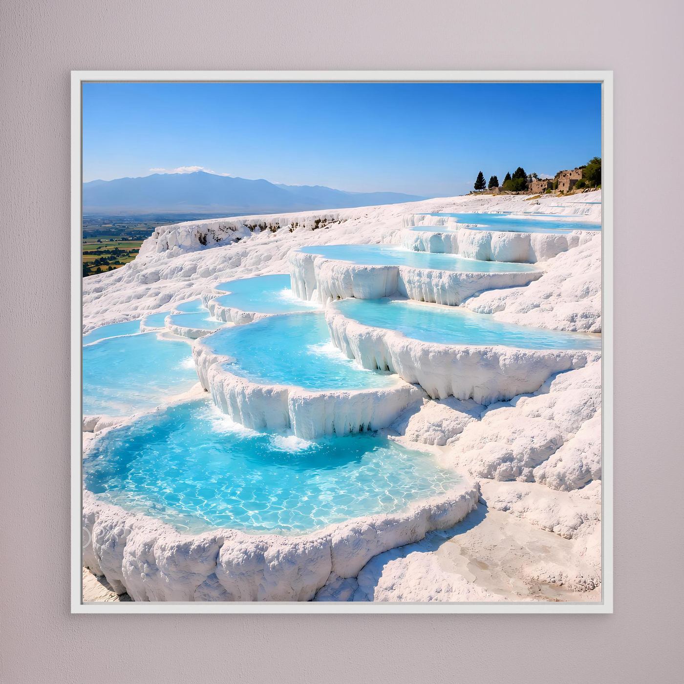 Leinwandbild mit türkisen Thermalbecken und weißen Kalkterrassen, mit weißem Rahmen