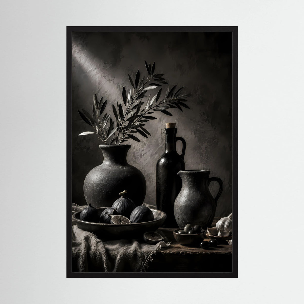 Hochformatiges Poster mit Keramik-Krug, Flasche und Olivenzweigen in Schwarz, schwarzer Rahmen