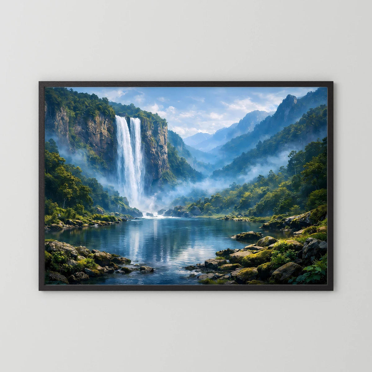 Wandbild im Querformat mit Wasserfall im Bergwald, schwarzer Rahmen, weißer Rand