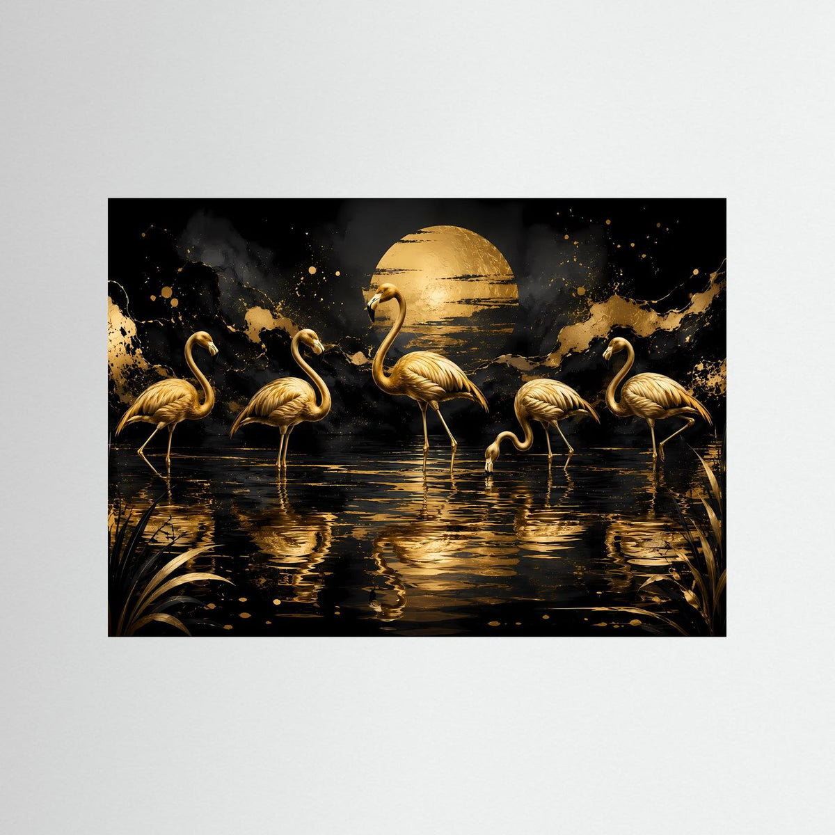 Querformat-Wandbild mit goldenen Flamingos vor Mondsichel und Wasserreflexionen