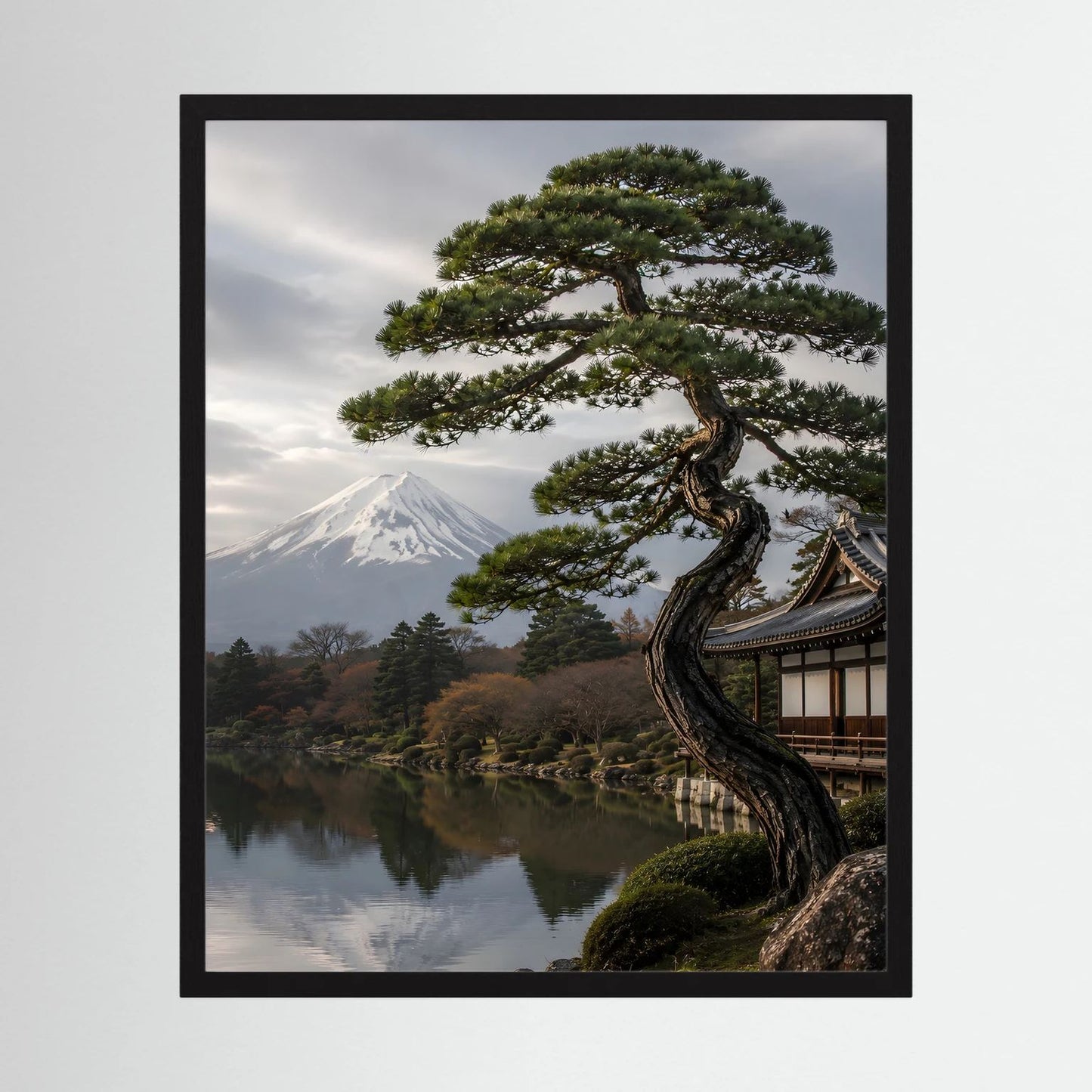 Gerahmtes Japanisches Gartenposter (Hochformat) mit Kiefer, Tempel, See und Fuji.