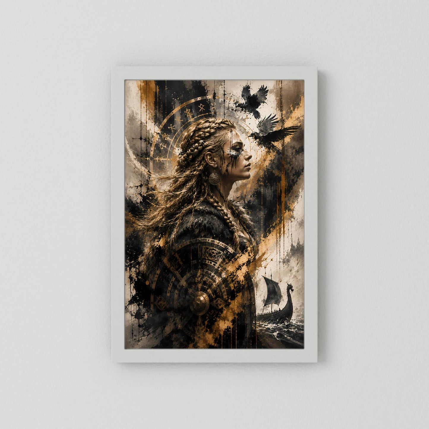 Hochformatiges Poster mit Wikingerin, heller Rahmen, Schwarz-Gold-Illustration
