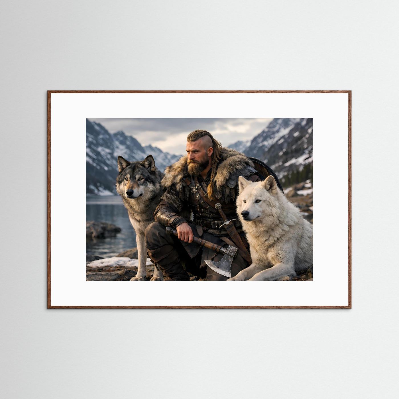 Poster im Querformat: Wikingerkrieger mit zwei Wölfen, hellbrauner Rahmen