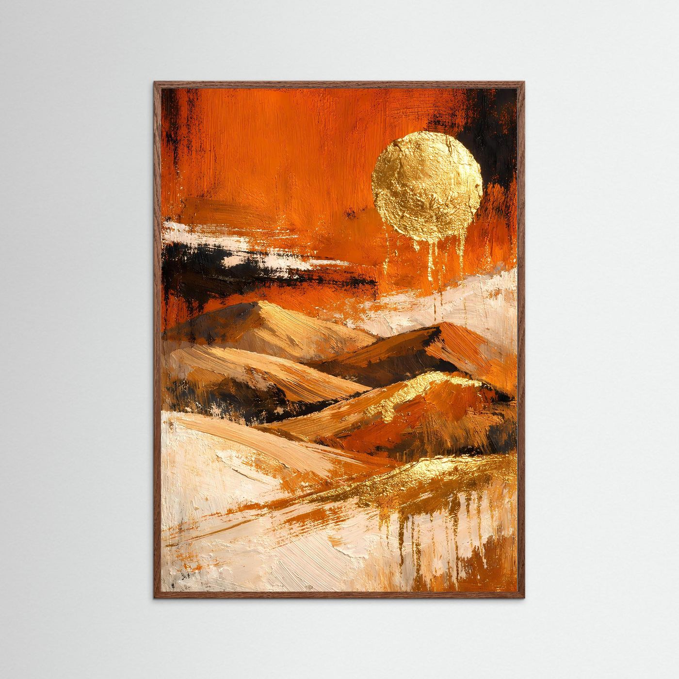 Abstraktes Wüsten-Landschafts-Poster mit goldener Sonne, terrakotta Bergen und brauner Holzumrahmung
