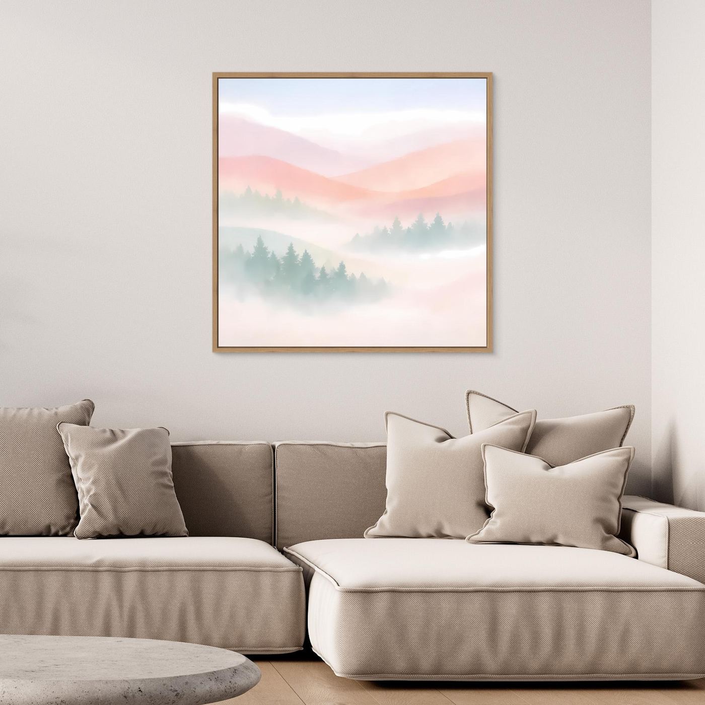 Leinwandbild im Eichenrahmen mit pastellfarbenem Bergmotiv und nebligen Wäldern