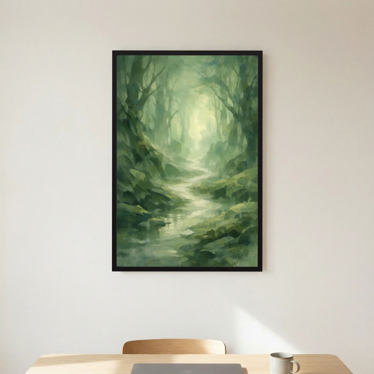 Waldposter mit grünem Waldpfad und Bachlauf, im schwarzen Rahmen