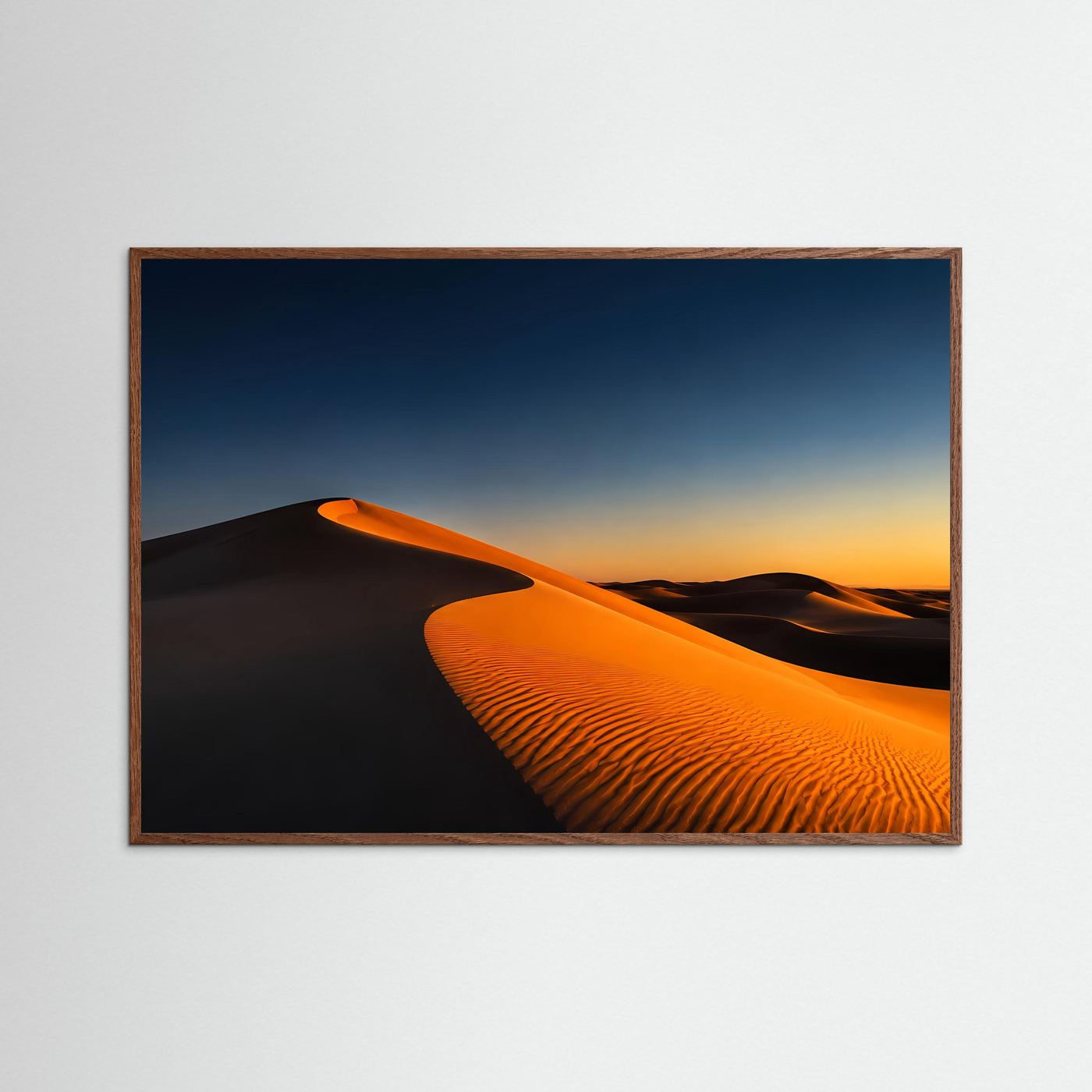 Goldene Wüstendünen bei Sonnenuntergang | Minimalistische Wüstenlandschaft