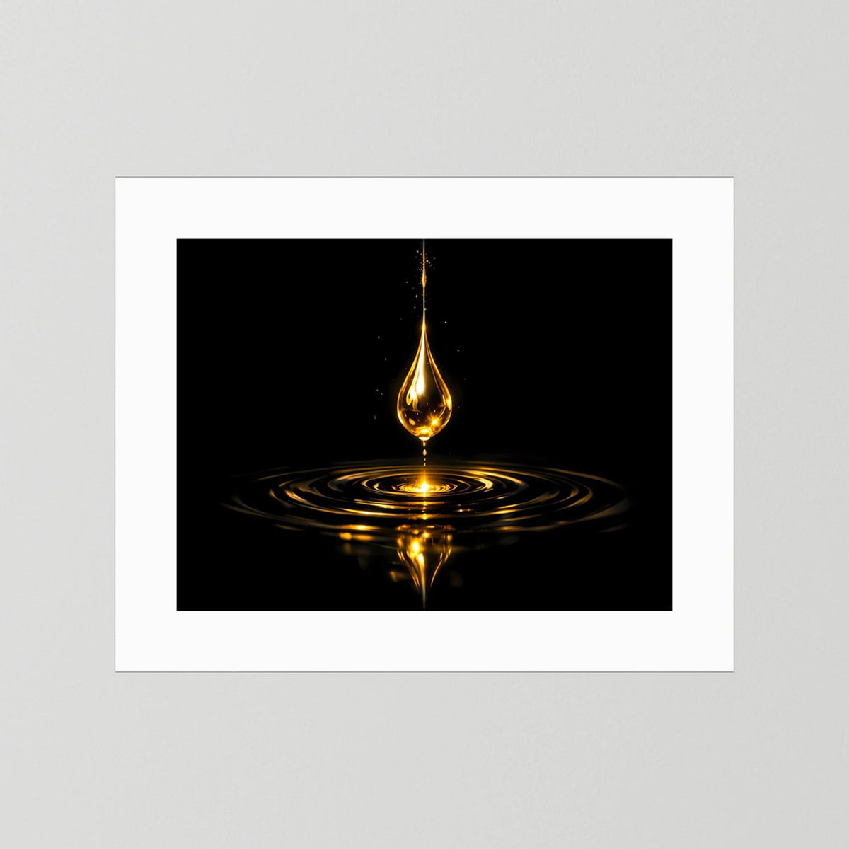 Querformat-Poster mit weißem Passepartout und goldenem Wassertropfen
