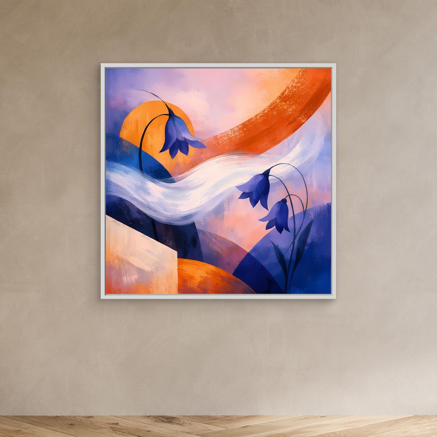 Abstraktes Leinwandbild mit blauen Glockenblumen, orangefarbene Bogenlinie, weißer Rahmen