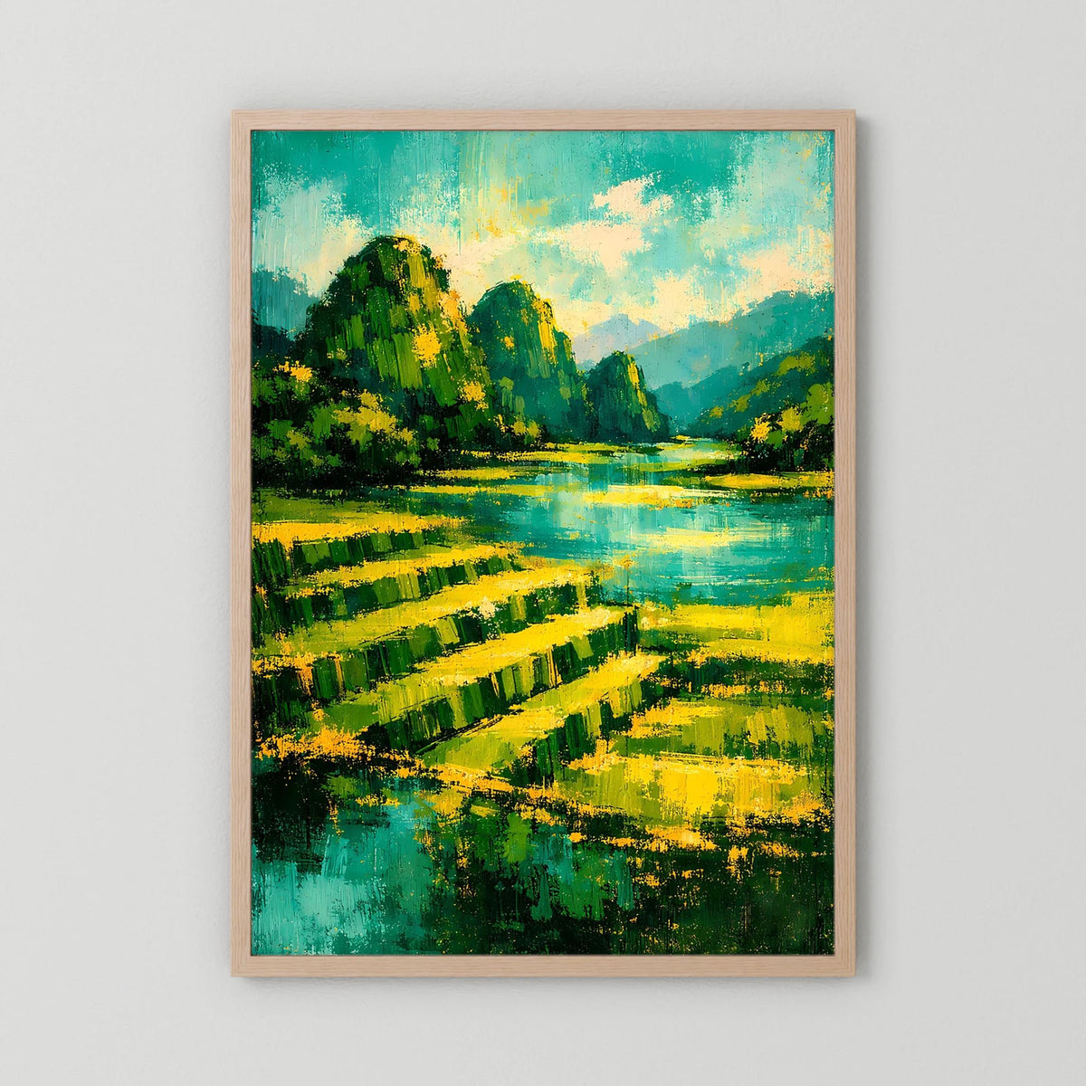 Hochformat-Poster mit abstrakter Flusslandschaft in Grün und Gold, Holzrahmen.