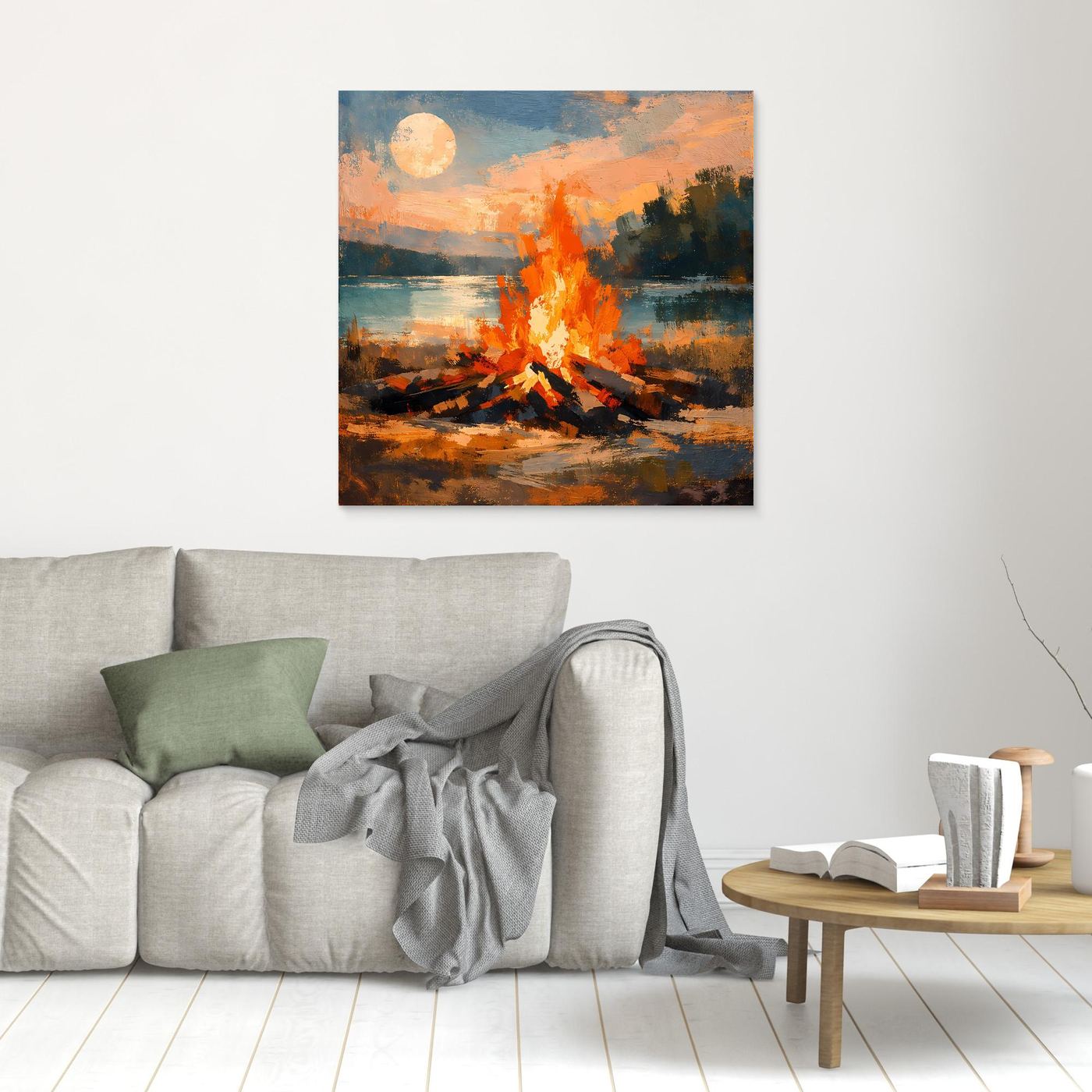 Quadratisches Wandbild mit Lagerfeuer am See, orange Flammen und runder Sonne im Wohnzimmer