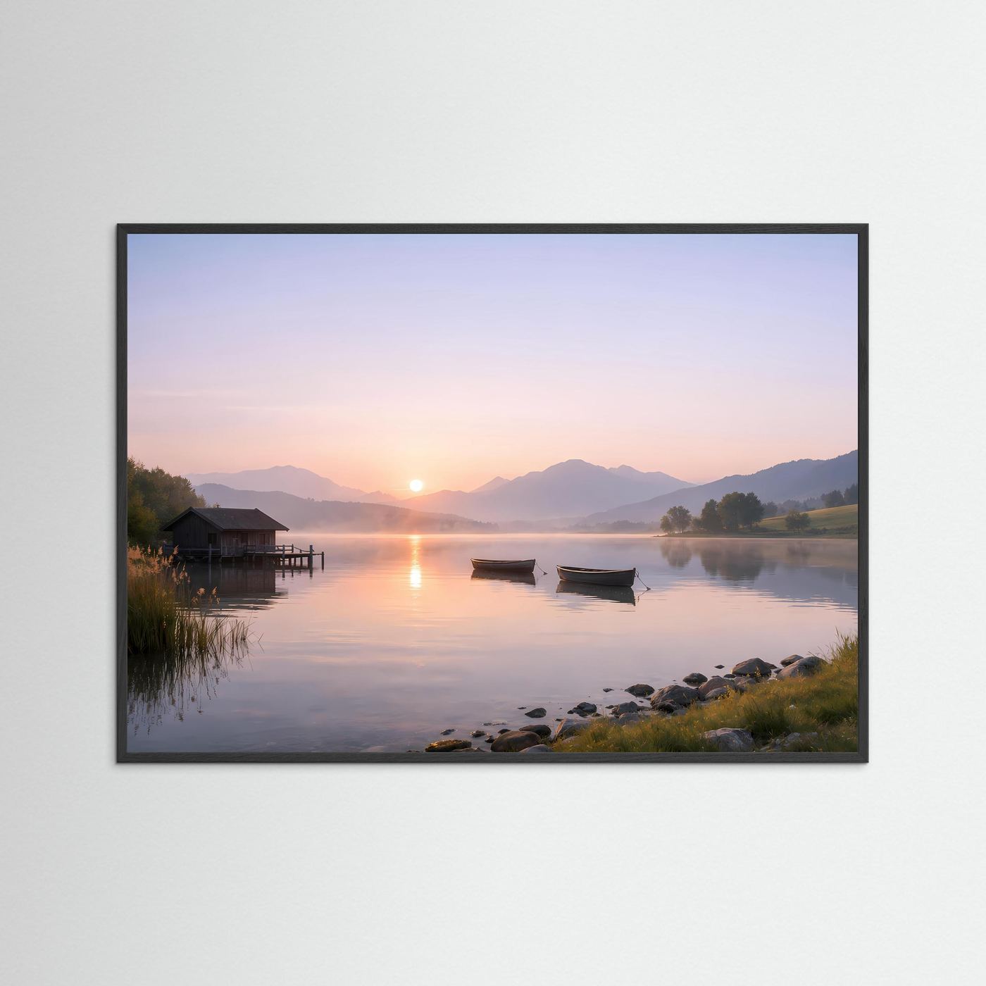 Sanfter Sonnenaufgang am Steg | Boote & See Panorama Poster Querformat
