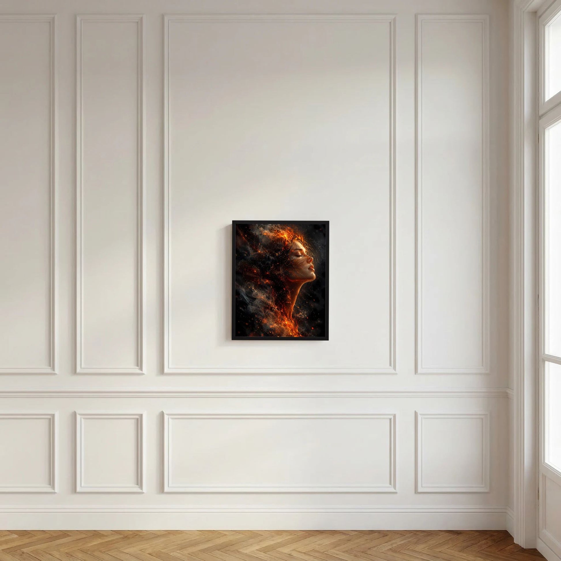 Hochformat-Poster mit seitlichem Frauenprofil aus Feuer und Glut, schwarzer Rahmen