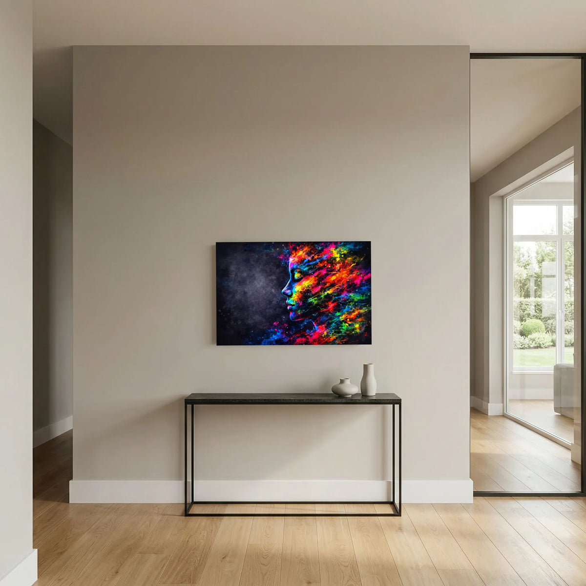 Abstraktes Querformat-Wandbild mit Frauenprofil, Regenbogenfarben und dunklem Hintergrund.