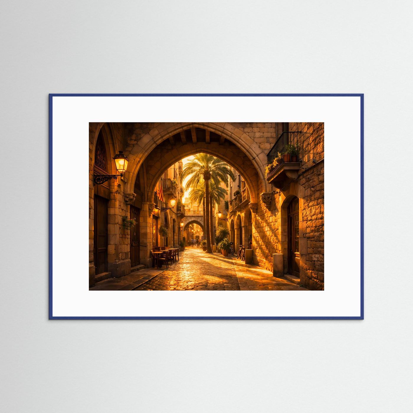 Malerische Altstadtgasse im Abendlicht | Mediterrane Architektur & Natur Poster Querformat