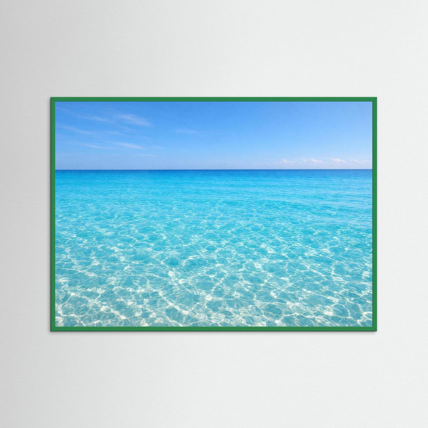 Gerahmtes Wandbild mit türkisblauem Meer und klarer Wasseroberfläche, grüner Rahmen