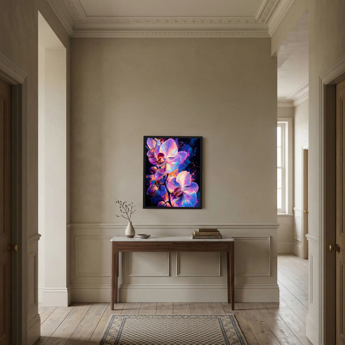 Gerahmtes Hochformat-Poster mit abstrakten Orchideen in Pink, Violett und Blau