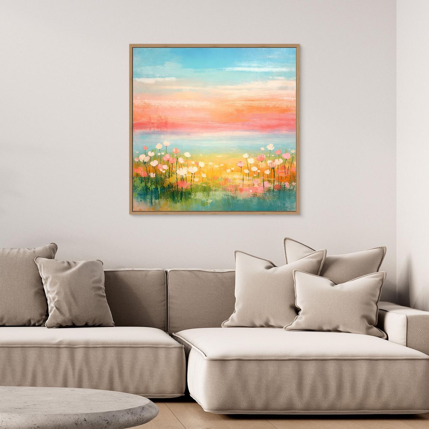 Leinwand-Wandbild mit Küstenmeer und Blumen, hellgoldener Rahmen