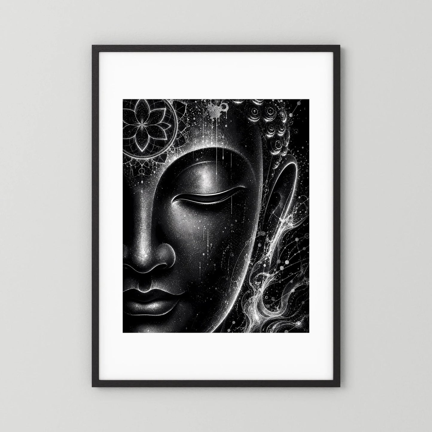Gerahmtes Poster mit Buddha-Gesicht in Schwarzweiß, Mandala und Lichtwellen, schwarzer Rahmen, Hochformat